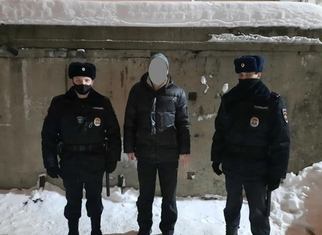 Полицейские задержали мужчину, укравшего планшет у пожилой рязанки | ya62.ru