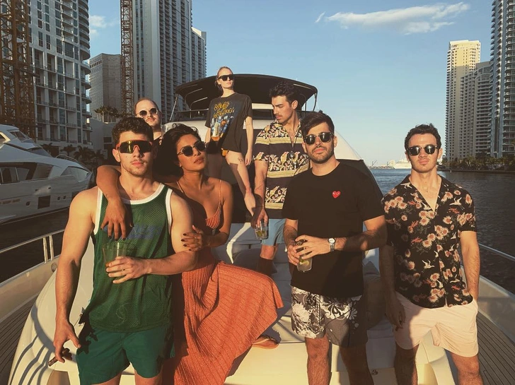 Дождались: наконец вышел новый сингл Jonas Brothers | thegirl.ru