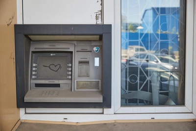 Russian Finance Ministry to limit cash ATM deposits