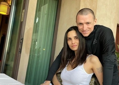 Жена Павла Мамаева снова поймала его на измене