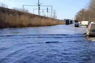 Улица Профессора Качалова остаётся подтопленной