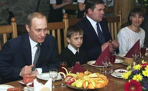 Президент пообщался со студентами кадетского корпуса | Источник: kremlin.ru