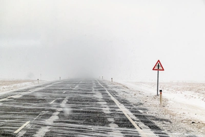 Перекрытые трассы в Алтайском крае 13 января из-за непогоды