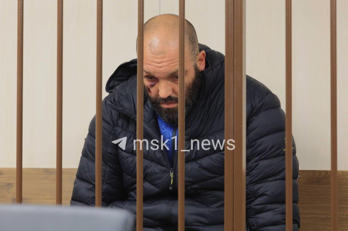 Расправился с дочкой, а затем прокрутил мать в мясорубке. Суд отправил в СИЗО сожителя расчлененной…