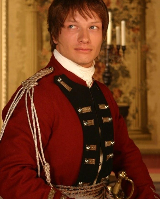 Источник: кадр из сериала «Адъютанты любви» (16+), реж. Михаил Мокеев, кинокомпания «Амедиа», 2005 год