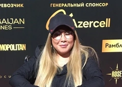Жара-2019: Анита Цой появилась на красной дорожке в инвалидном кресле
