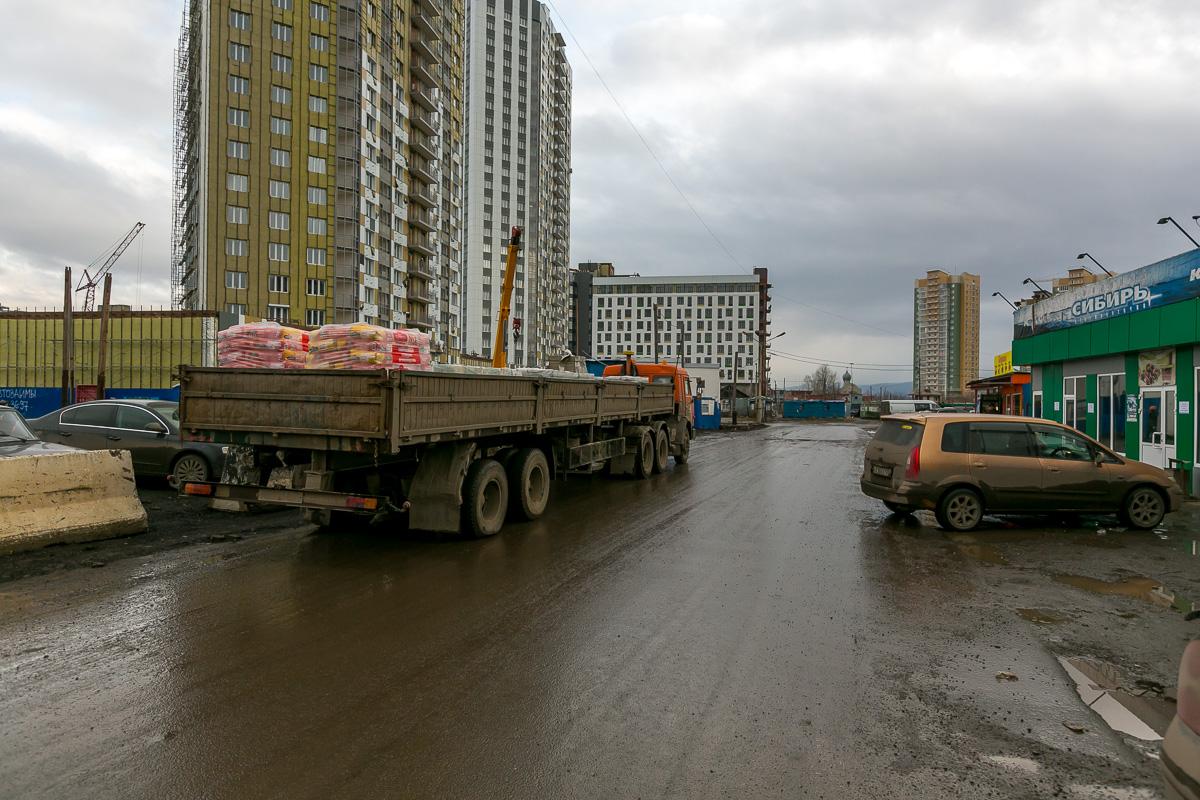 Жителям «Новой панорамы» у спортивной арены удалось отвоевать проезд к  своему дому - 28 февраля 2019 - НГС24.ру