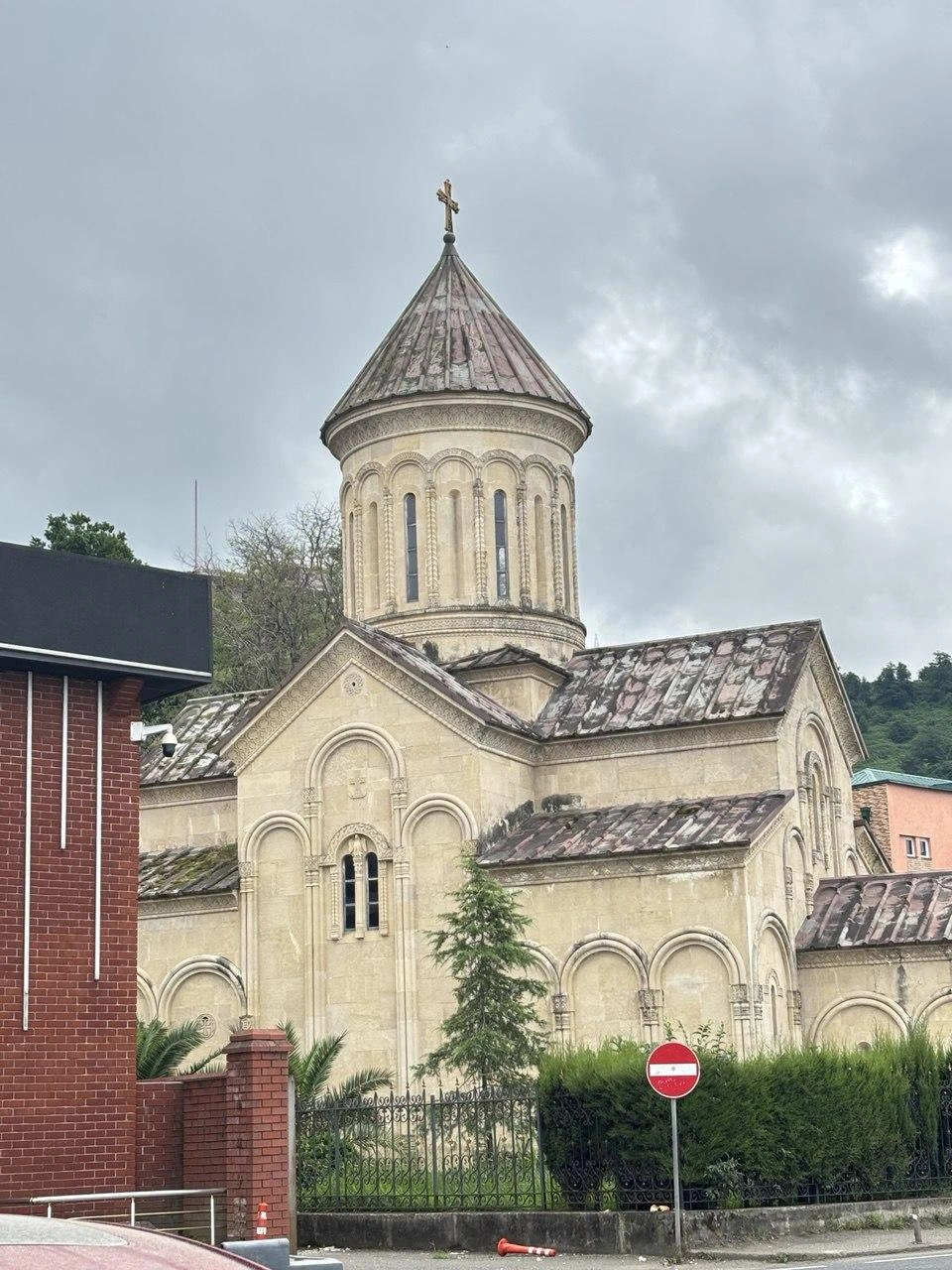 Прямо на границе Грузии и Турции недавно построен православный храм | Источник: Дмитрий Капустин / MSK1.RU