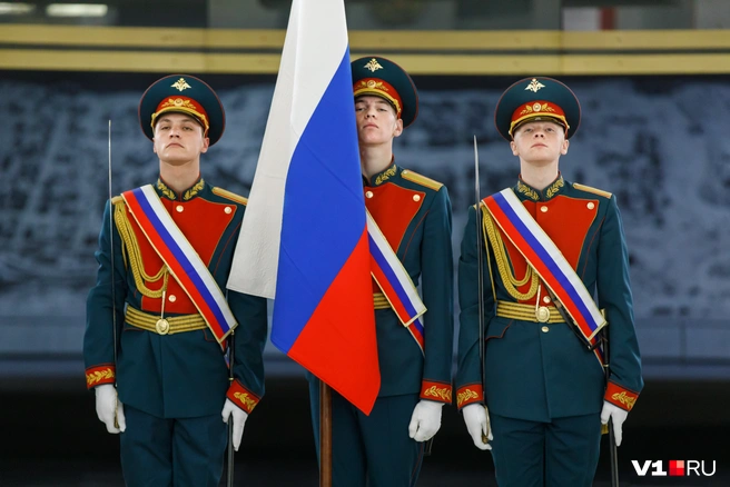 Наименование «гвардейский» присвоено подразделению Указом Верховного главнокомандующего | Источник: Алексей Волхонский / V1.RU