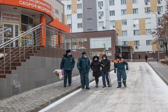 Встречать Бориса Клюкова приехали его коллеги | Источник: ГУ МЧС России по Волгоградской области