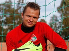 Дмитрий Тарасов толкает любимую на непристойности