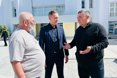 Площадь у ДК «Руслан» обновили по программе ФКГС