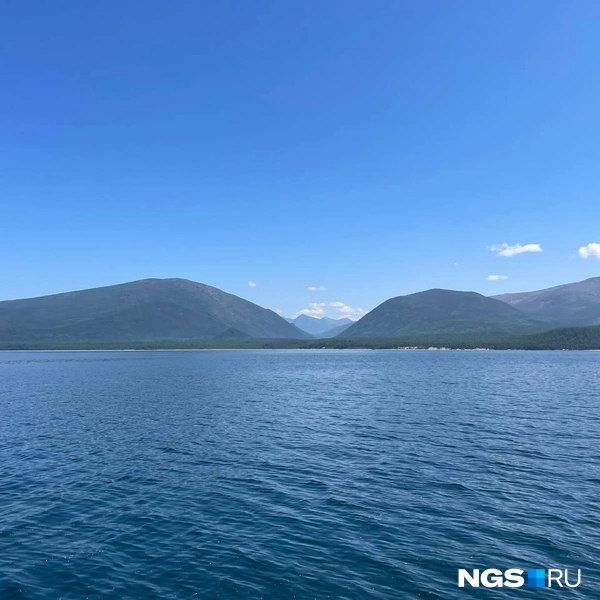 Бескрайние воды самого большого озера на планете впечатляют не меньше моря или даже океана | Источник: Сергей Уланов / NGS.RU