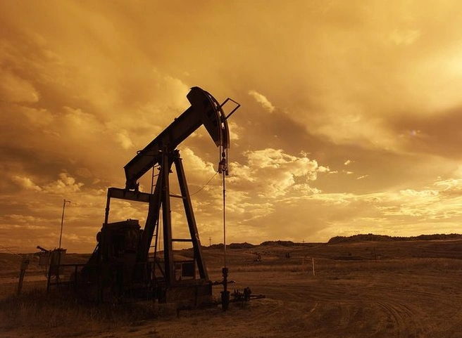 Цена на нефть марки Brent побила рекорд 2015 года | ya62.ru