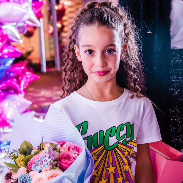 «Напоминает меня в детстве, но мудрее»: Бородина поздравила старшую дочь с 11-летием