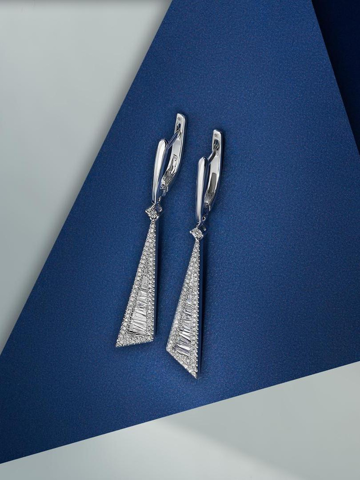 Чистые белые бриллианты