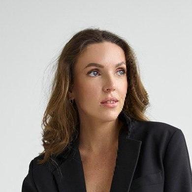 <p>Елена Зайцева</p>