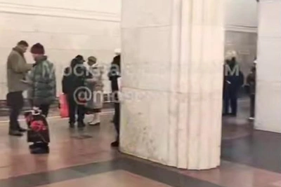 Кольцевая линия метро встала из-за человека на рельсах