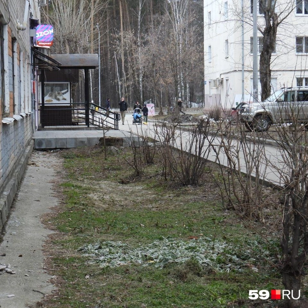 Место падения мальчика | Источник: Кирилл Хафизов / 59.RU