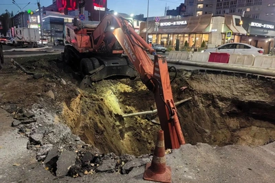 На Московском проспекте заменили два метра коллектора