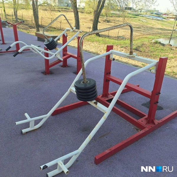Здесь ржавые тренажеры | Источник: Валерия Коростелева / NN.RU