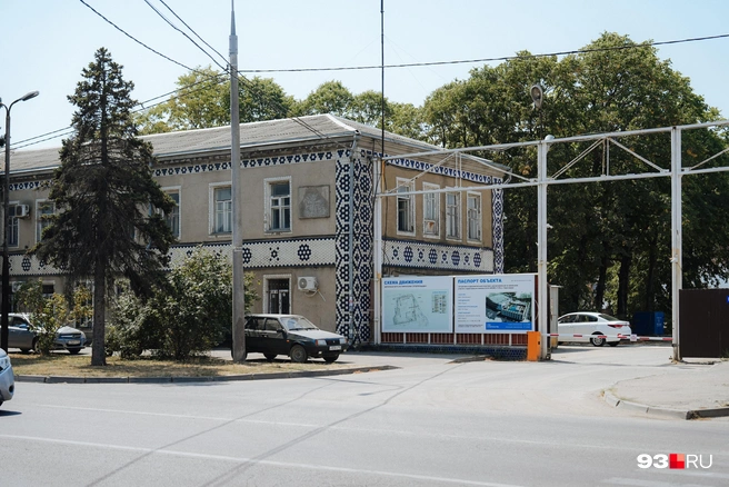 Так территория завода выглядела этим летом | Источник: Дарья Паращенко / 93.RU