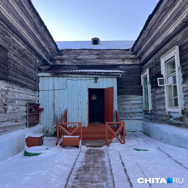 Эксперты Народного фронта назвали здание уютным, но все-таки не очень подходящим для детей | Источник: Егор Захаров / CHITA.RU