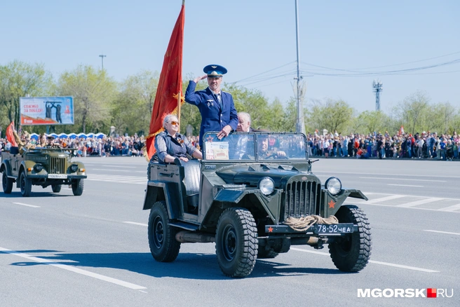 Похвастать большим количеством техники военных лет город не может, но на параде было на что посмотреть | Источник: Даниил Пономаренко / MGORSK.RU