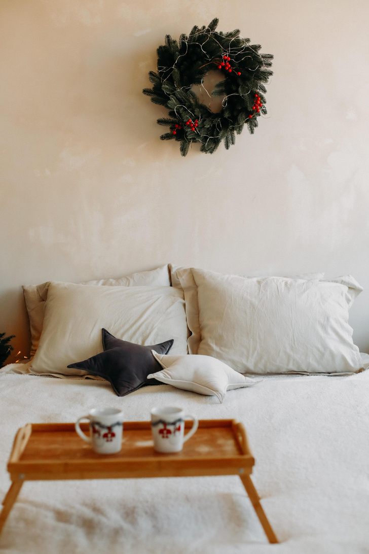 Как создать новогоднее настроение в спальне