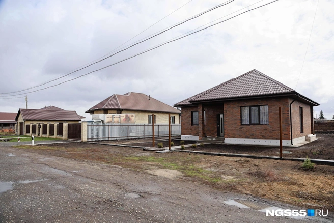 Омичи строят частные дома, но получить маткапитал на жилье не могут  | Источник: Евгений Софийчук / NGS55.RU