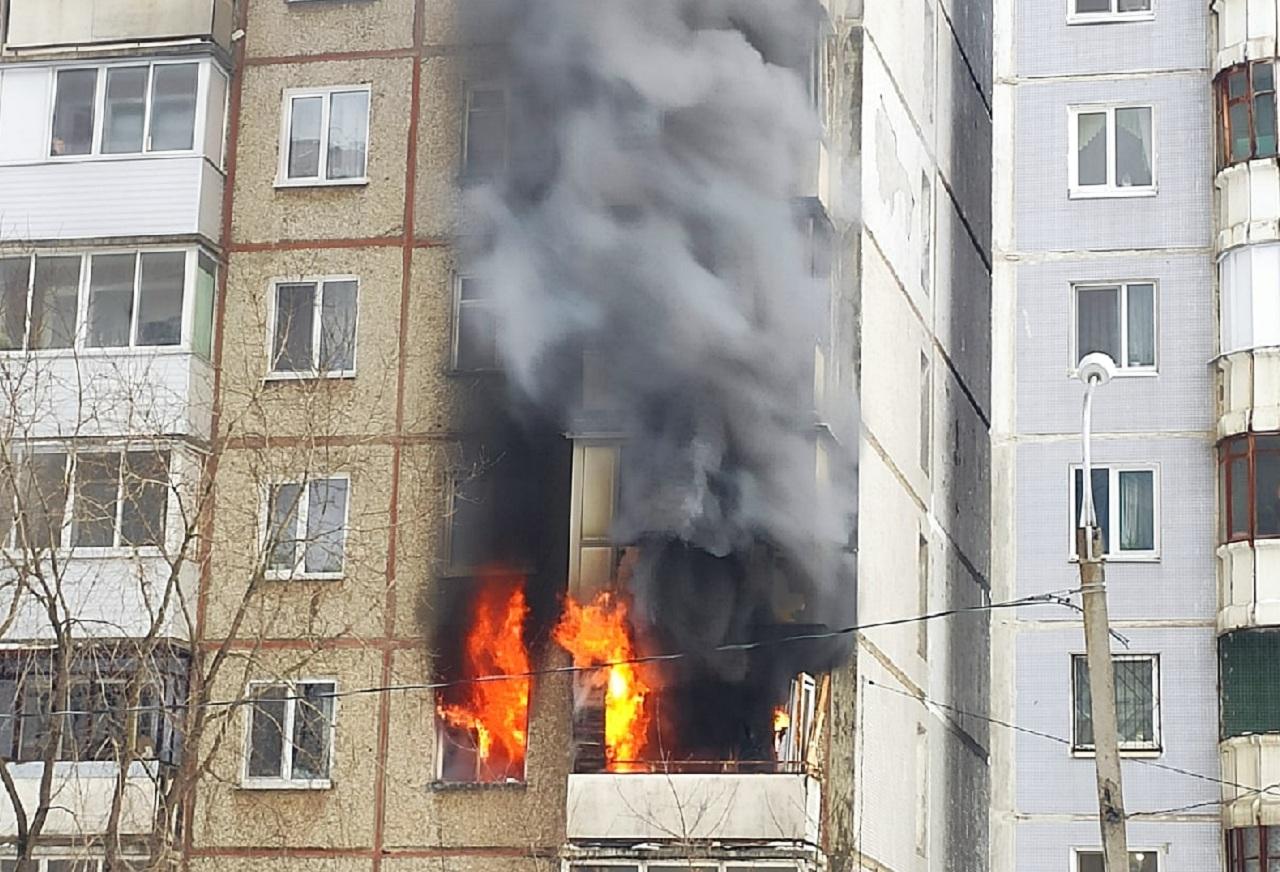 В Перми в девятиэтажке на улице Коломенской произошел пожар 31 января 2021  г - 31 января 2021 - 59.ру