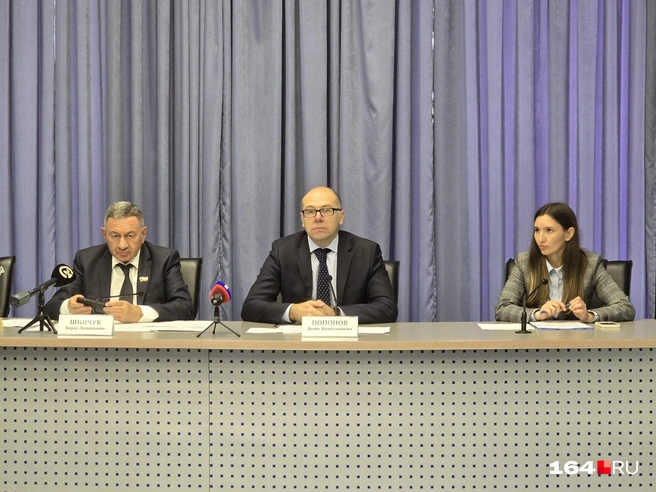На пресс-конференции | Источник: Семен Коротов-Майбах / 164.RU