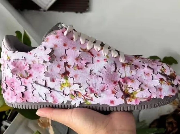 Кроссовки Nike, усыпанные цветами сакуры, — большой модный релиз весны 2026