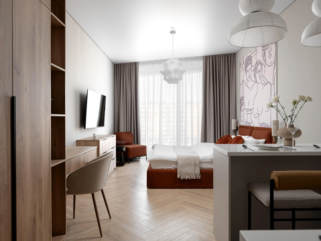 На полу — ламинат, Alpine Floor. Кровать выполнена на заказ. Декор, Bergenson Bjorn. | Источник: Роман Алексеев