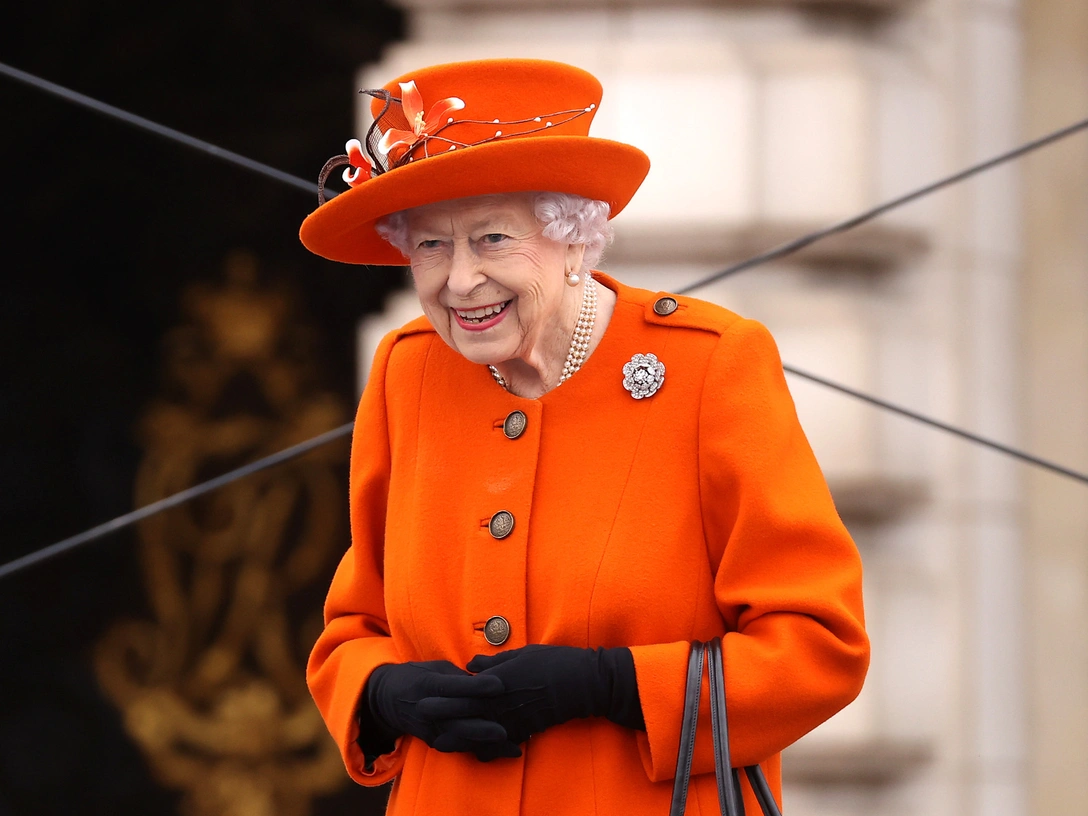 Королева Елизавета в Лондоне, 7 октября 2021 года | marieclaire.ru