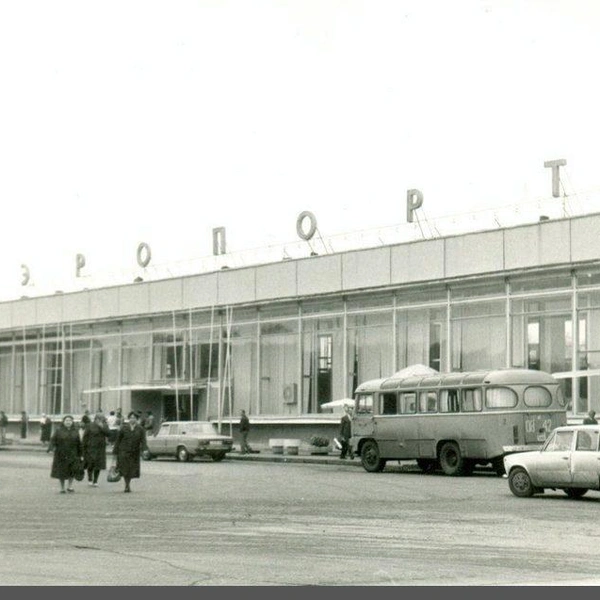 А это уже хорошо знакомый всем Омск-Центральный в 1985–1990 гг. | Источник: Pastvu.com