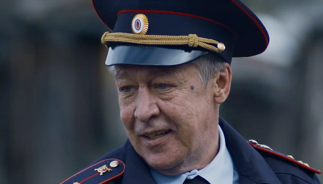 По слухам, Ефремов уже освоился по нашу сторону закона и готов вернуться к работе | Источник: кадр из к/ф «Картонная пристань» (18+), реж. Кирилл Котельников, кинокомпания «Кинопровинция», 2020 год