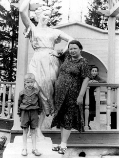 Борис Моисеев с мамой
