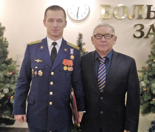 Сергей Рыжиков с отцом много лет спустя  | Источник: пресс-служба ТИУ