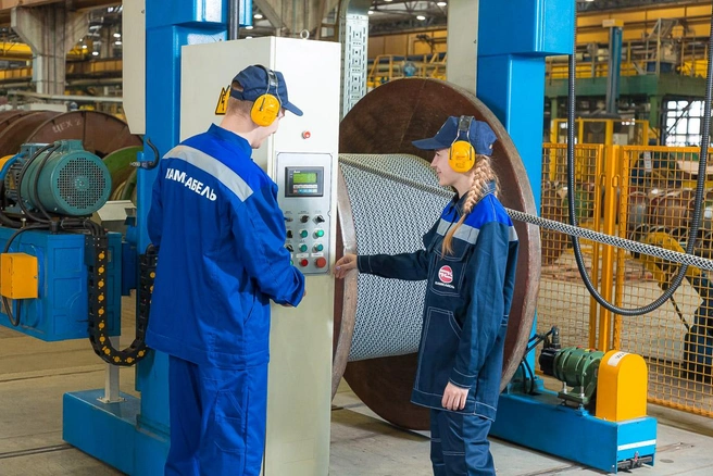 За освоение дополнительных кабельных профессий есть ежемесячные доплаты | Источник: «Камский кабель»