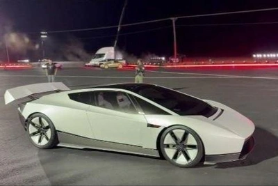 Tesla представила летающий автомобиль: посмотрите на то, что раньше считалось фантастикой