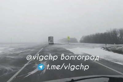 Метель обрушилась на трассу под Волгоградом