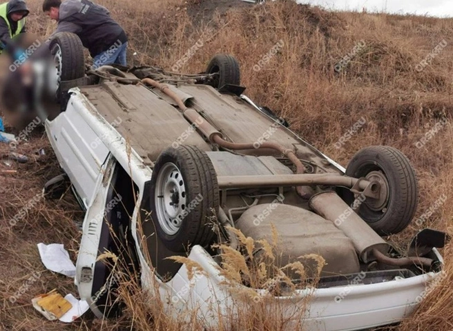 В Оренбургской области в дорожной аварии погибли двое полицейских | ya62.ru