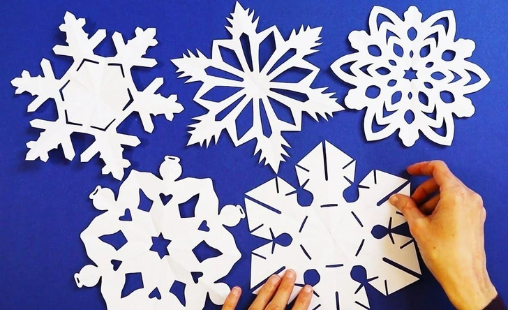 Вытынанки со снежинками: 40 шаблонов для вырезания | Источник: Социальные сети