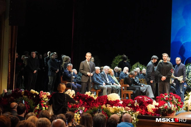Владимир Машков выступил с речью | Источник: Артём Рамазани-Зубов / MSK1.RU