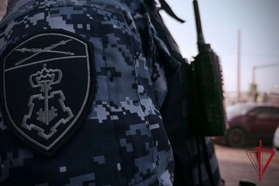 В Свободном задержали мужчину с наркотиками на остановке