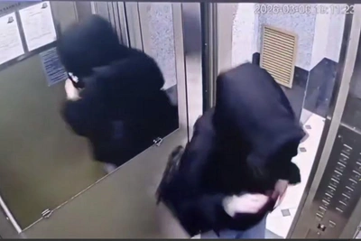 Девушку из Москвы заставили украсть деньги во Владивостоке