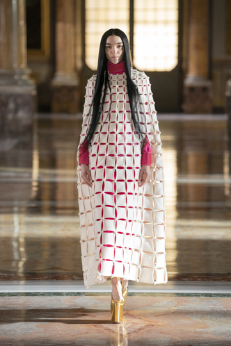 Игра цвета: Valentino Haute Couture SS21
