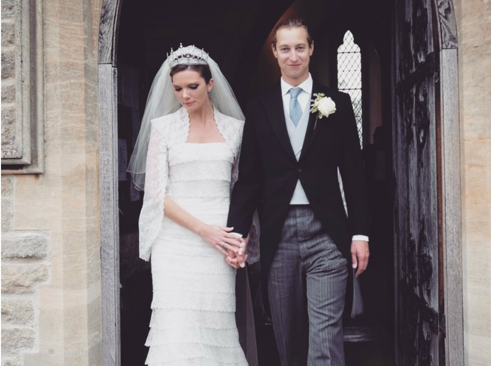 «Царская» тиара и замок из кино: правнук королевы Виктории женился на аристократке | marieclaire.ru