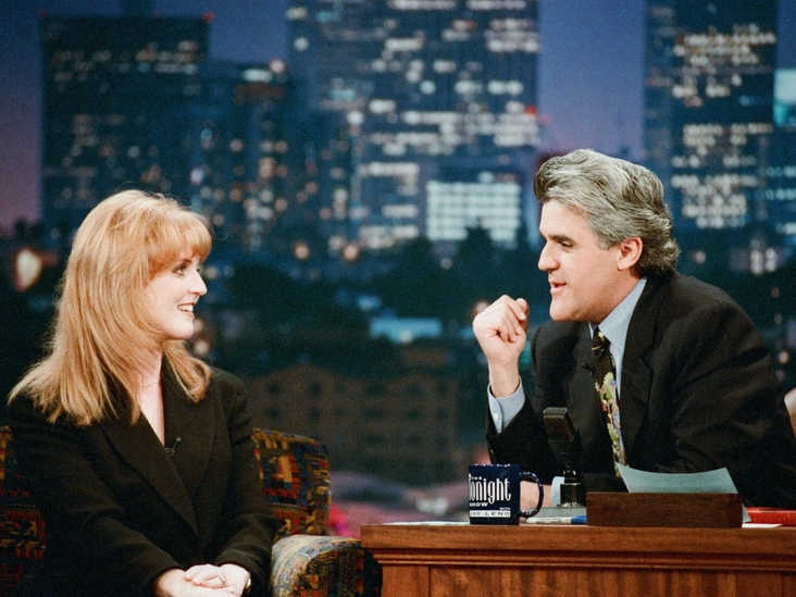 Сара Фергюсон говорит с телеведущим Джеем Лено (в эпизоде 1049), 10 декабря 1996